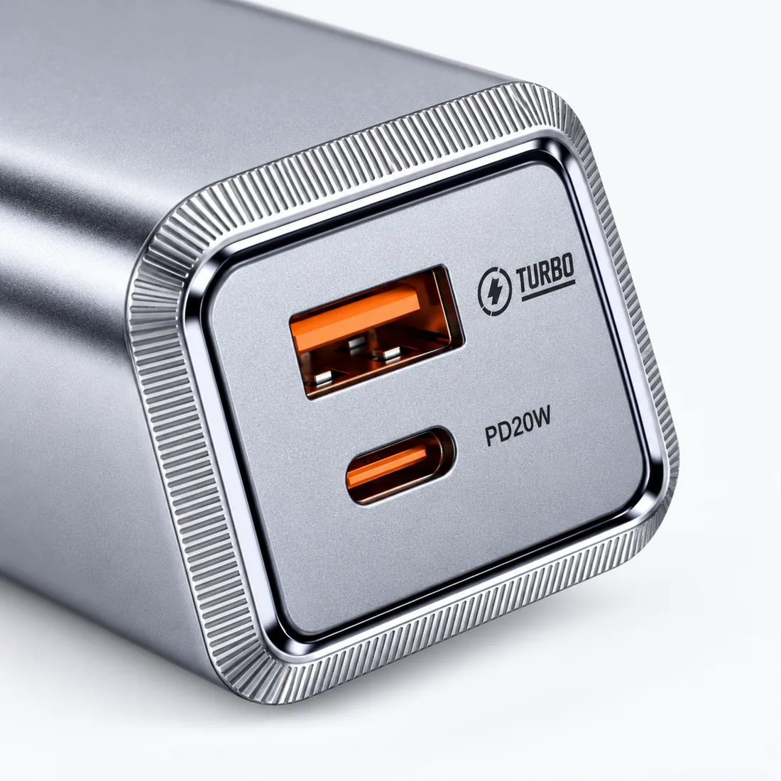 Carregador 20W duas entradas USB e Tipo-C com cabo Hrebos CRG-264CI — detalhe