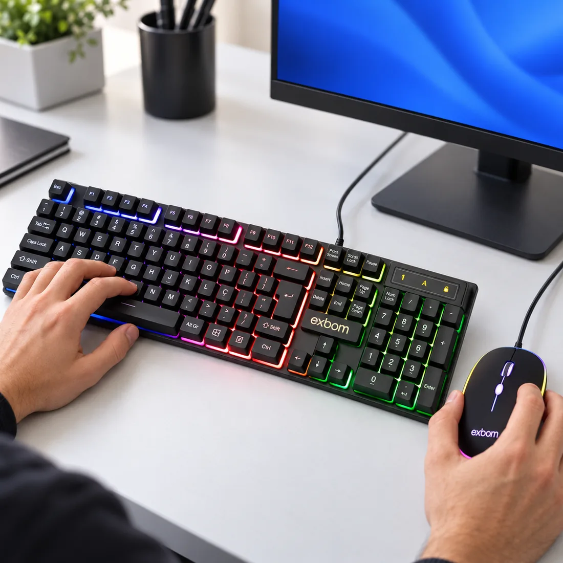 Kit teclado e mouse gamer com fio LED RGB - Exbom - BK-G550 — uso