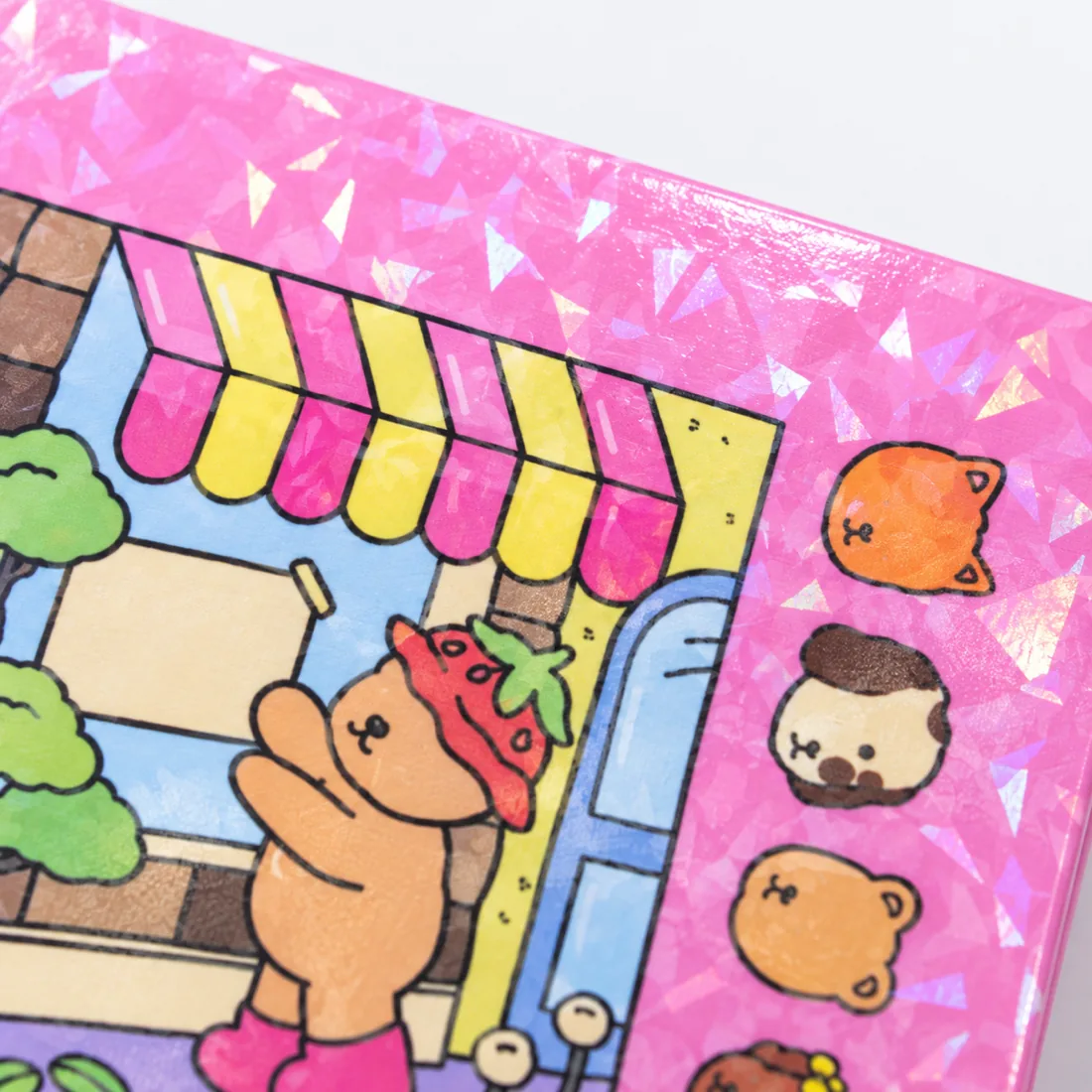 Livro de colorir caderno espiral com desenhos — detalhe