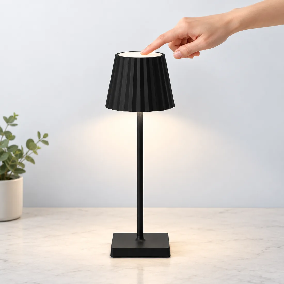 Luminária abajur mesa LED touch sem fio recarregável preto — escala