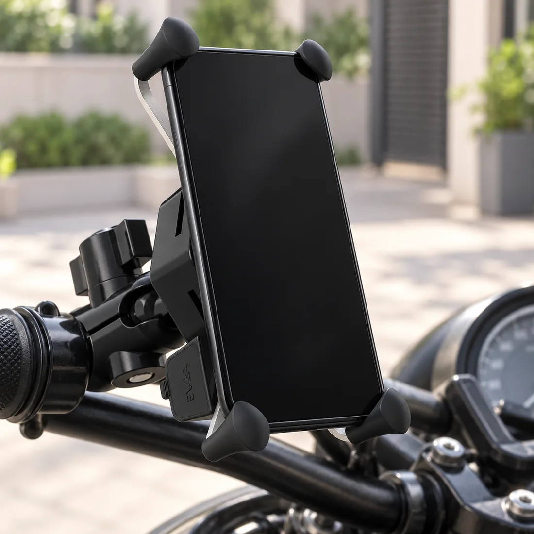 Suporte de celular universal para moto com carregador USB Lehmox — uso
