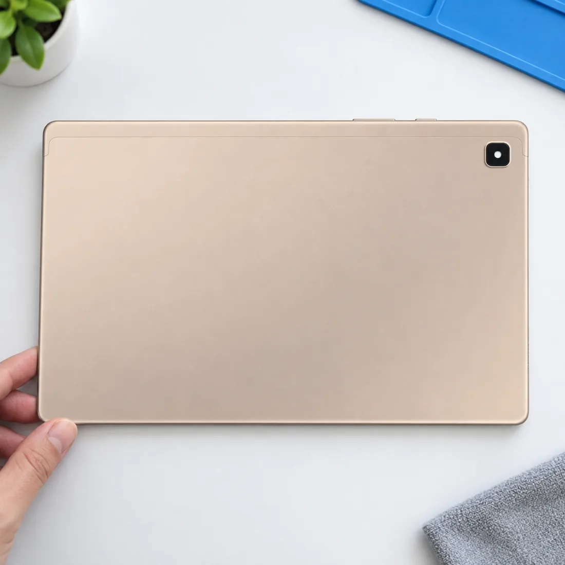 Tampa traseira para Samsung tab A7 10.4 T500 / T505 2020 dourado — uso