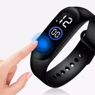 Relógio esportivo unissex LED digital prova d’água preto — foto do produto