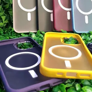 Capinha space magnetic fosca com MagSafe para iPhone - cores sortidas — foto do produto